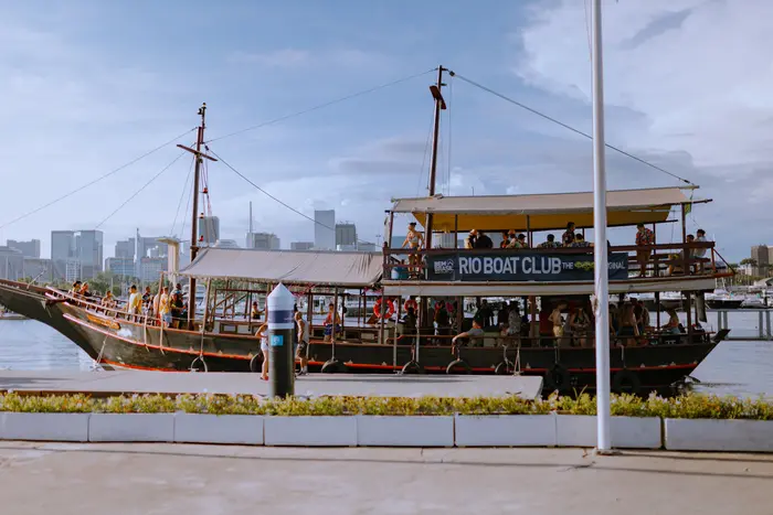 FIESTA EN BARCO SUNSET | B.B · 20
