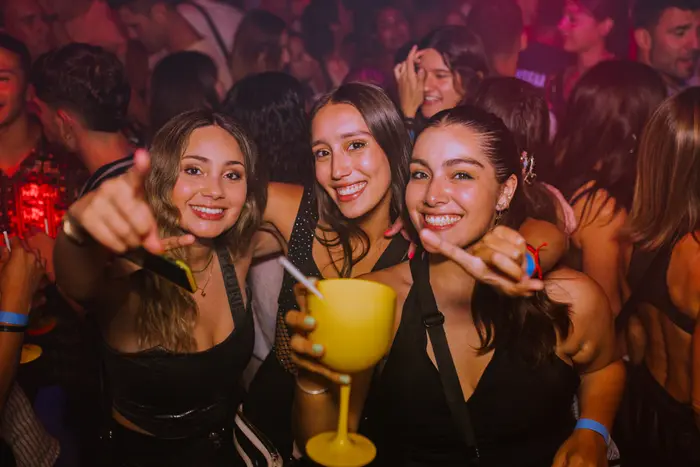 BARZIN IPANEMA  · 23